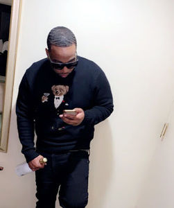 Meet your Posher, Derrick